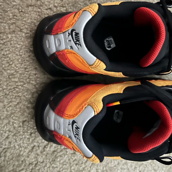 Slightly worn Nike Airmax Rare color way - Picture 3 of 4